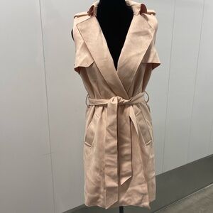 bebe Women's Sleeveless Belted Vest in Light Pink